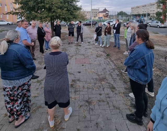 Собрание граждан на Борисовской.